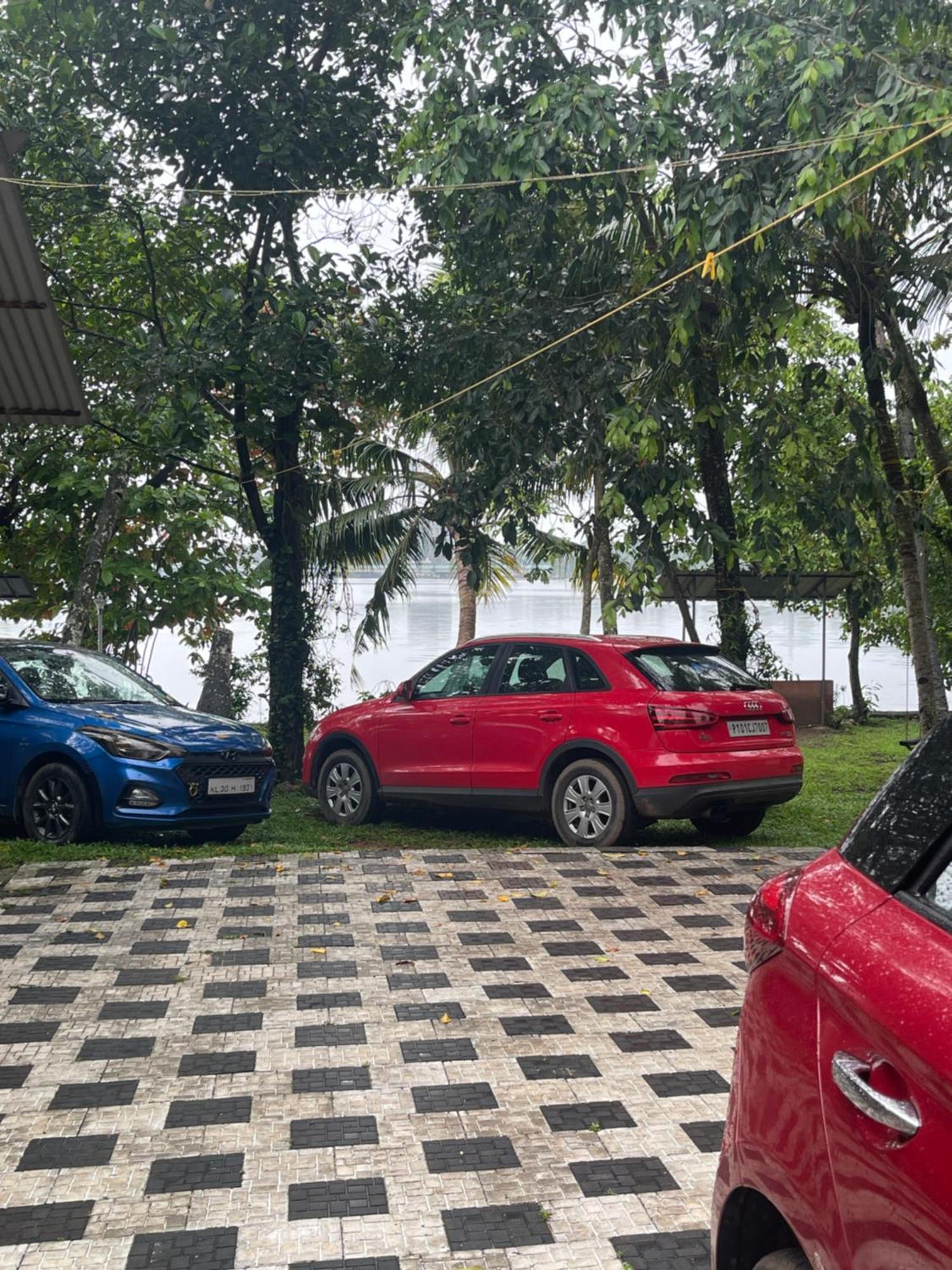 Ashtamudivillas Kollam Esterno foto